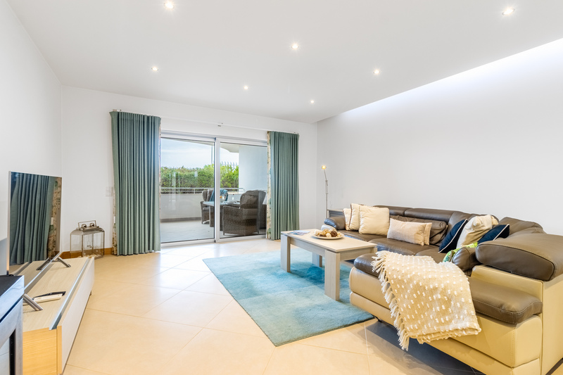 Porto de Mos Beach Luxury (4-0J, MR)