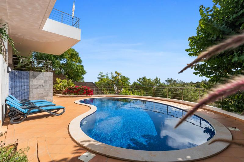 Atlantic View Villa (QDF85)