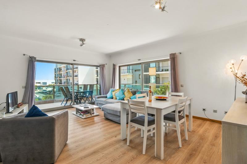 Aquarium 1D, near Marina and beach