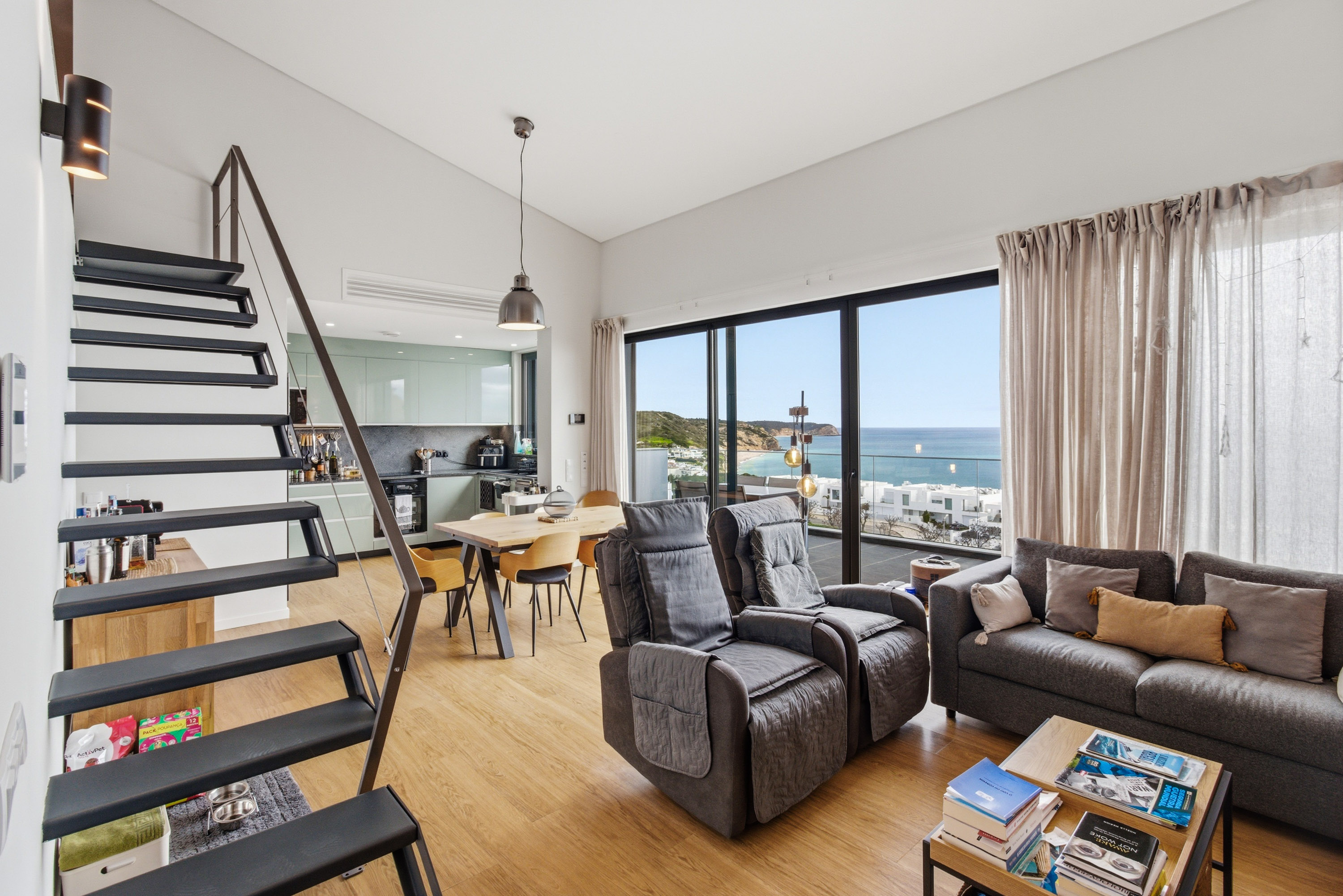 BPA5671 - Salema Artur Rego