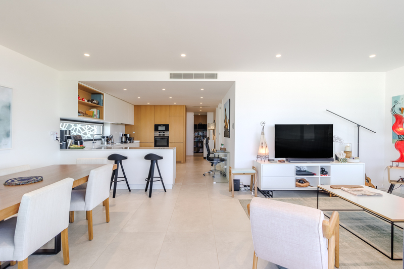 Luxurious 3 bedrooms with ocean views (KMH) - Annual Let